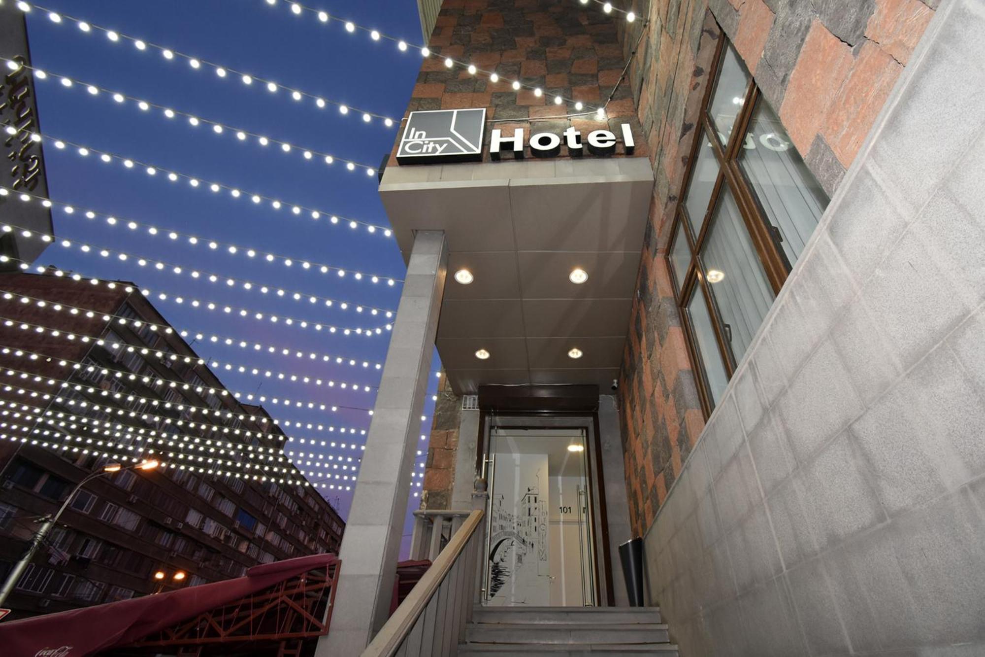In City Hotel Ереван Екстериор снимка