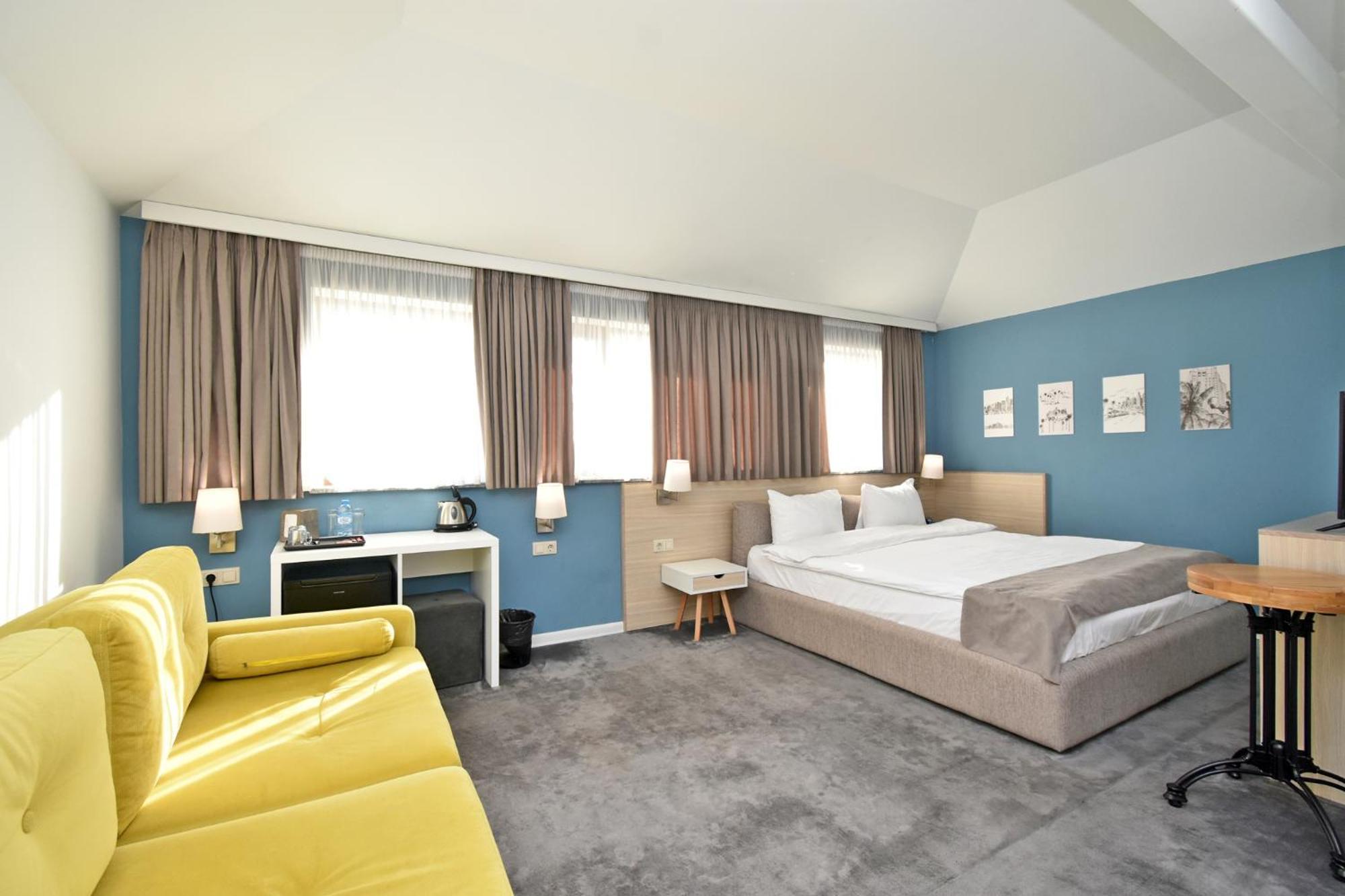 In City Hotel Ереван Екстериор снимка