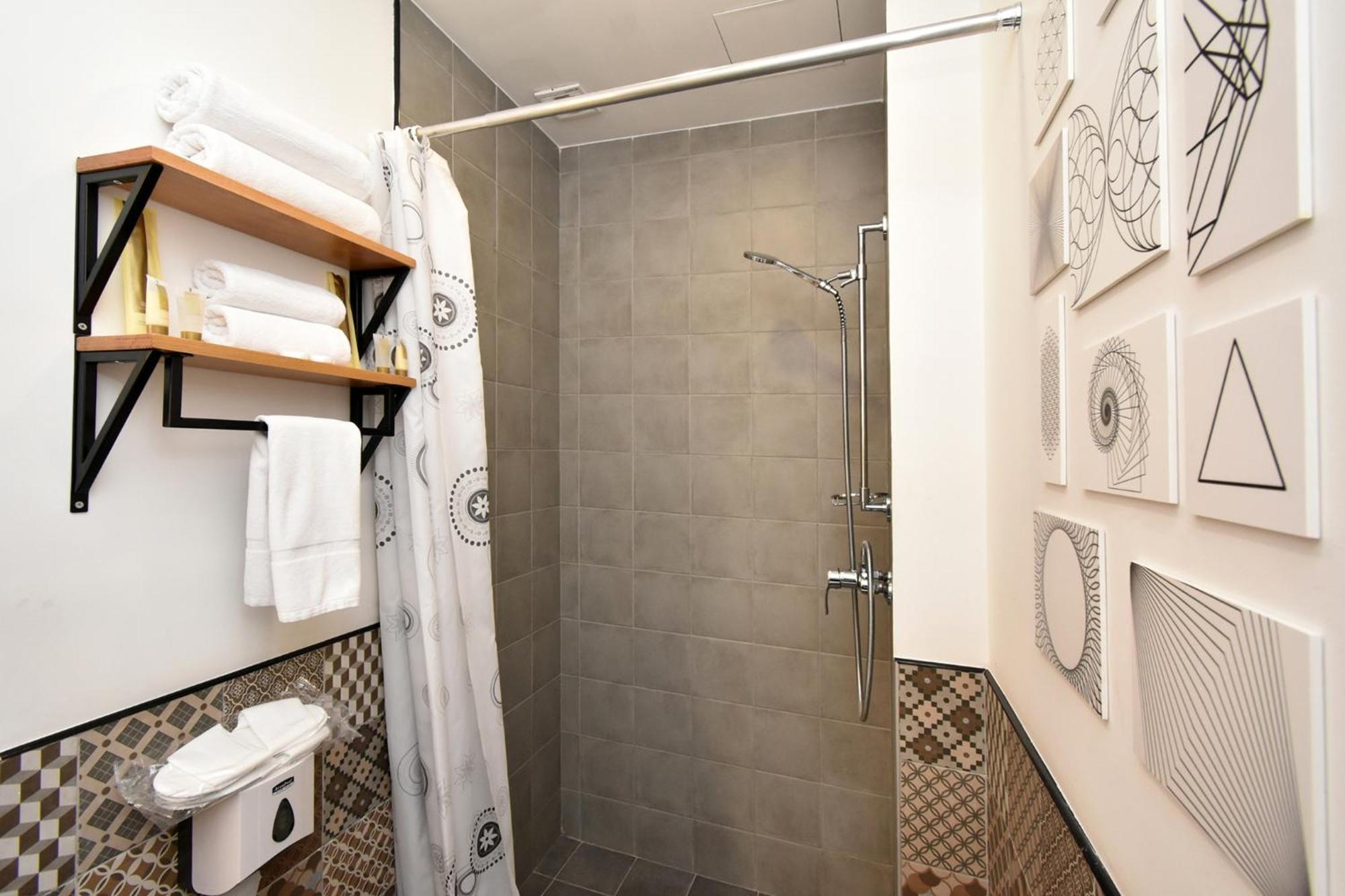 In City Hotel Ереван Екстериор снимка