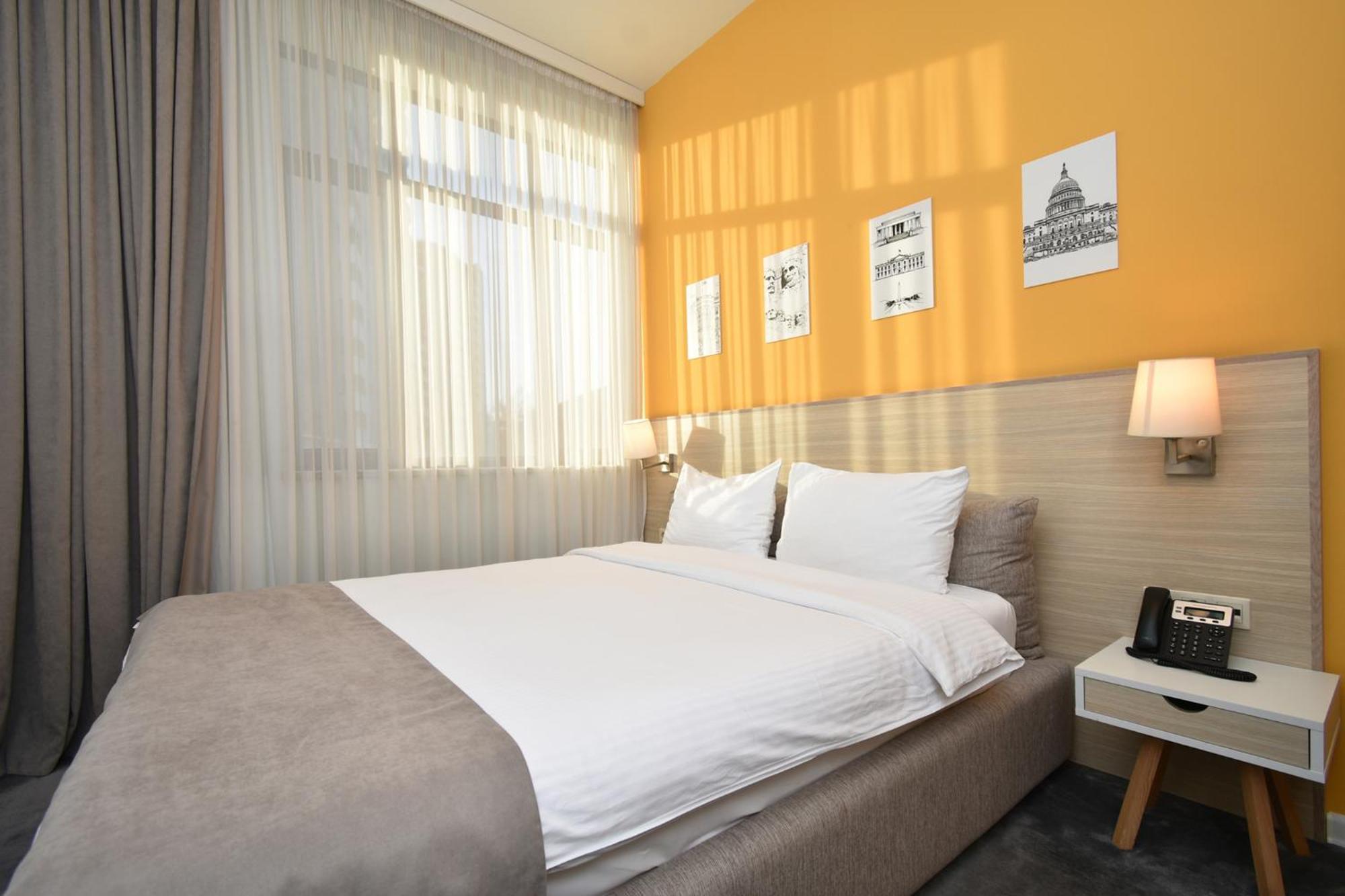 In City Hotel Ереван Екстериор снимка